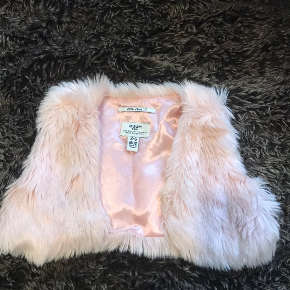 Fake fur vest-pink